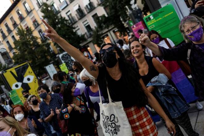 FOTO DE ARCHIVO: Manifestación por el derecho al aborto en Madrid