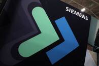 FOTO DE ARCHIVO: El logo de Siemens en Toronto