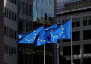 Banderas de la Unión Europea frente a la sede de la Comisión Europea en Bruselas