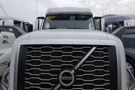 FOTO DE ARCHIVO: Un camión de Volvo en Linden