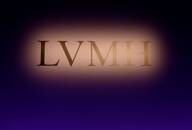 FOTO DE ARCHIVO. El logo de LVMH se ve antes de una conferencia de prensa para presentar los resultados anuales de LVMH Moet Hennessy Louis Vuitton de 2022 en París, Francia