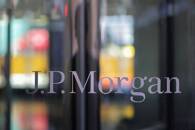 FOTO DE ARCHIVO: El logo de JPMorgan en Nueva York