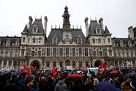Foto del viernes de una protesta en París por la reforma al sistema de pensiones en Francia