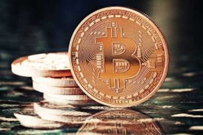 I tori di Bitcoin lottano contro le avversità