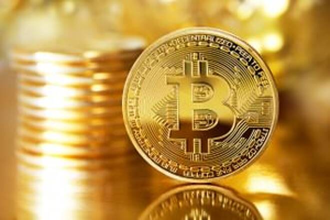 Il Bitcoin si consolida in attesa di un possibile rally nel weekend
