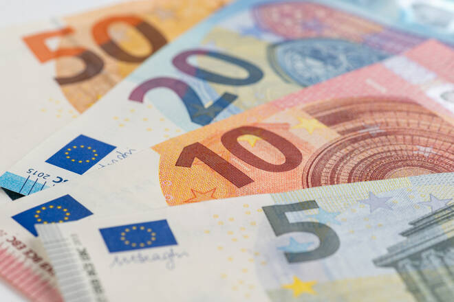Banconote in euro, FX Empire