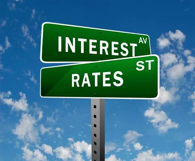 Mentre gli investitori elaborano le decisioni delle banche centrali, le borse vanno a consolidare
