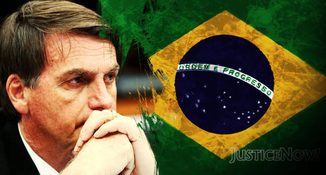 Insieme all’Amazzonia Brucia l’Immagine di Bolsonaro: Rischio Boicottaggio per il Commercio Estero