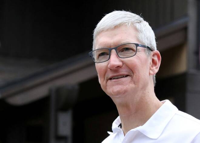 Tim Cook, CEO of Apple, durante la conferenza ediatica annuale di Allen and Co. a Sun Valley nell' Idaho