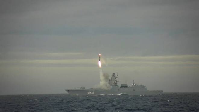 Il missile da crociera Zircon clanciato dalla fregata Admiral Gorshkov