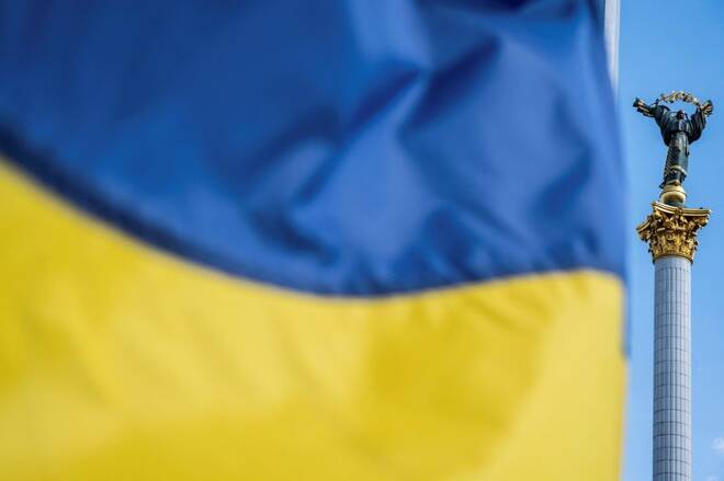 Una bandiera ucraina a Kiev