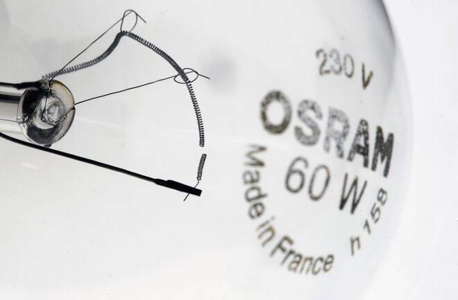 Il filamento rotto di una lampadina del produttore di illuminazione Osram