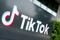 Il logo di TikTok presso la sede del gruppo a Culver City, in California, USA