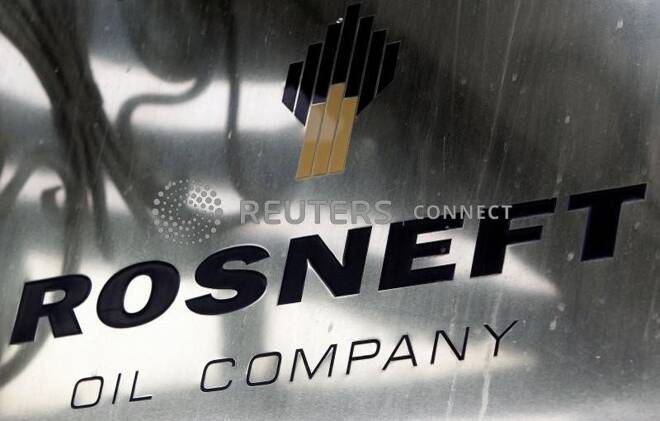 Logo di Rosneft presso gli uffici dell'azienda a Mosca