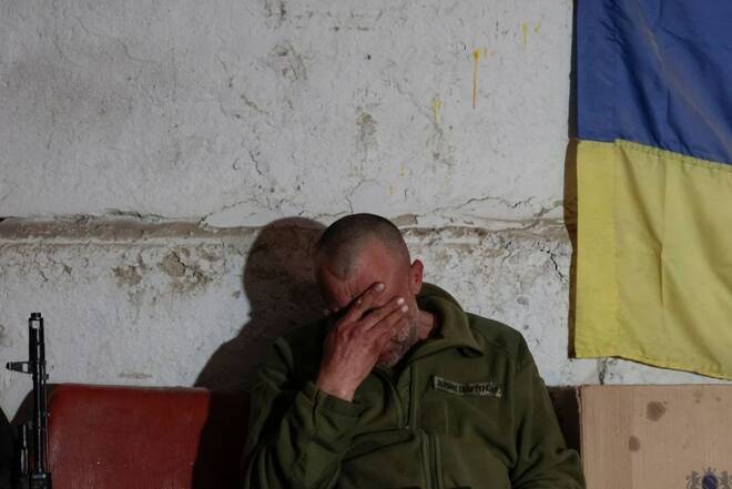 Un soldate dell'esercito ucraino nella regione di Kharkiv, in Ucraina