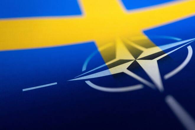 Bandiere Nato e Svezia
