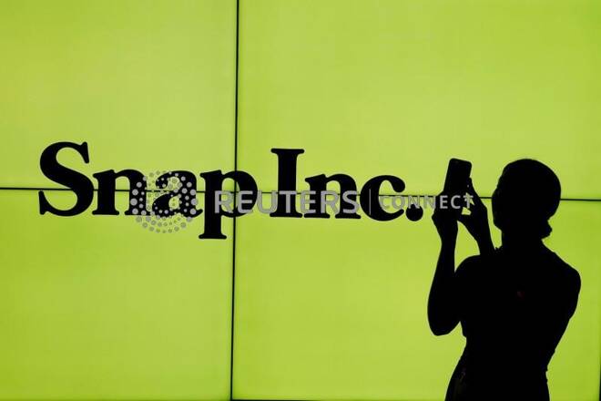 Il logo di Snap Inc, al New York Stock Exchange (NYSE)