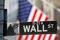 Il cartello stradale di Wall Street davanti alla borsa di New York City