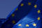Delle bandiere dell'Unione Europea sventolano davanti alla sede della Commissione Ue a Bruxelles