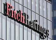 Il logo di Fitch Ratings è visibile negli uffici del distretto finanziario di Canary Wharf a Londra
