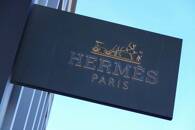 L'insegna di un negozio Hermes in un centro commerciale di San Diego, California