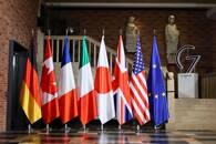Delle bandiere alla prima sessione di lavoro dei ministri degli Esteri del G7 a Muenster, Germania
