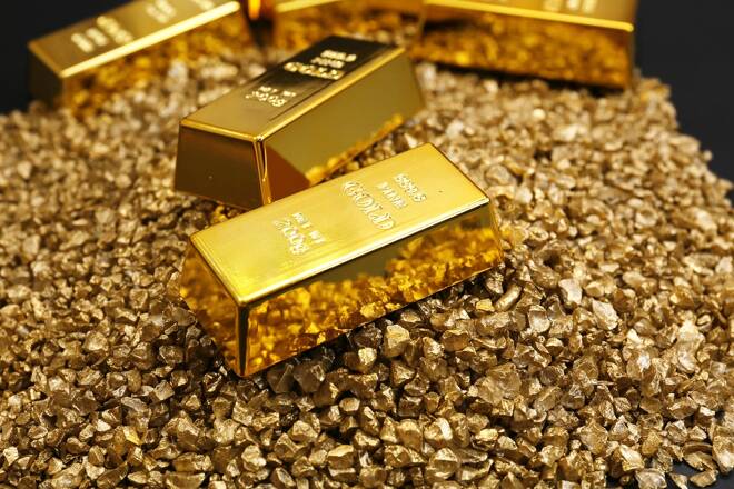 الذهب يسقط بشدة يوم الثلاثاء