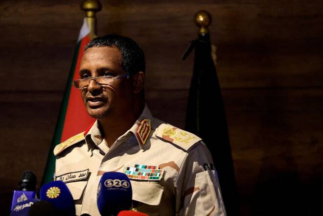 قائد الدعم السريع في السودان يقول إنه بحث "القضايا الملحة" مع بلينكن