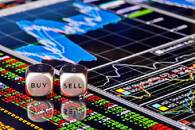 Stocks-Buy-Sell-Dice-1