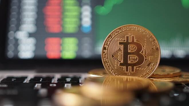 Bitcoin geht schnell auf “Tauchstation”, die 10.000 “immer noch auf dem Schirm”