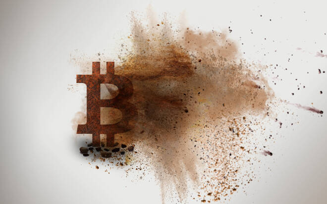 Bitcoin aufgelöst in Sand