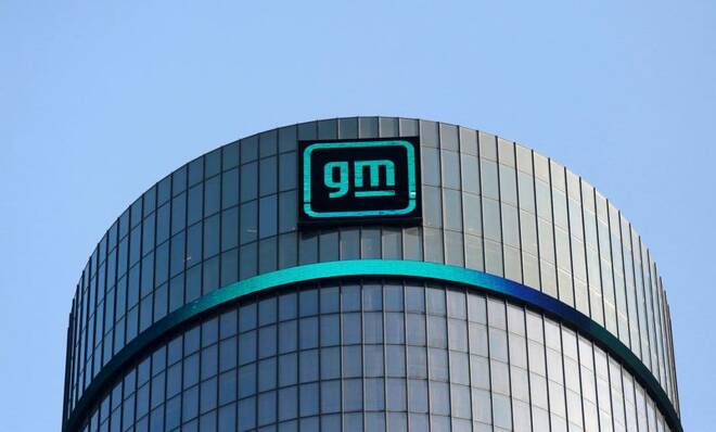 ARCHIV: Das neue GM-Logo an der Fassade des Hauptsitzes von General Motors in Detroit, Michigan, USA