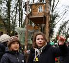 Die schwedische Klimaaktivistin Greta Thunberg beim Protest gegen die Erweiterung des Braunkohletagebaus Garzweiler des deutschen Energieversorgers RWE in Luetzerath