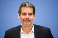 ARCHIV: Regierungssprecher Steffen Hebestreit auf einer Pressekonferenz in Berlin, Deutschland,