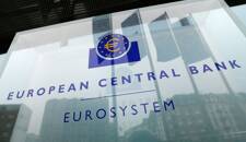 ARCHIV: Das Logo der Europäischen Zentralbank (EZB) vor ihrem Hauptsitz in Frankfurt, Deutschland