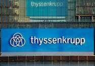ARCHIV: Das Logo der Thyssenkrupp AG am Hauptsitz des Unternehmens in Essen