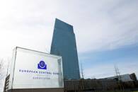 ARCHIV: Eine Ansicht zeigt das Logo der Europäischen Zentralbank (EZB) vor ihrem Hauptsitz in Frankfurt, Deutschland