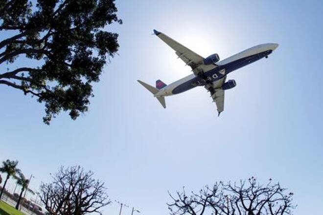 Ein Passagierflugzeug in Los Angeles, Kalifornien, USA, 7. April