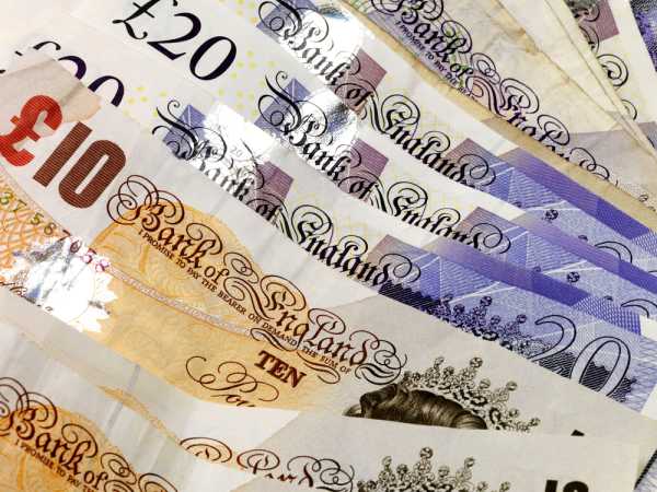 Gbp Usd Daily Forecast British Pound Tries To Gain More Ground Against U S Dollar