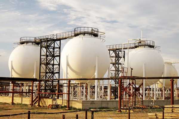 Speculators Rotate Towards Crude Oil and Natgas