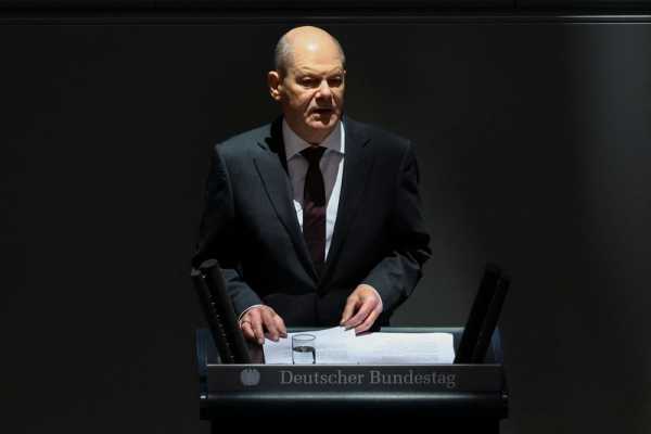 Germany’s Scholz sees no threat of new financial crisis